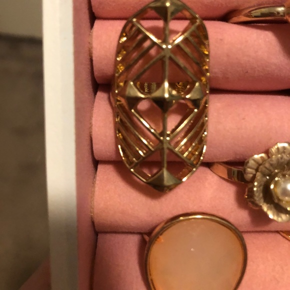 Ring Set - Picture 4 of 10